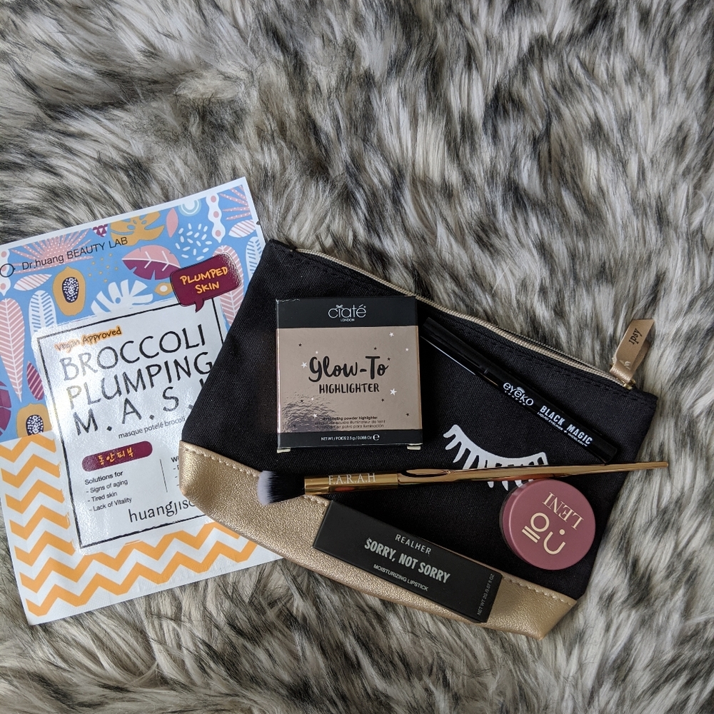 Ipsy bag - Picture 4 of 6